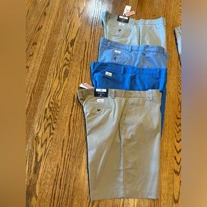 Vineyard Vines 4 pair of men’s shorts. Sz 40